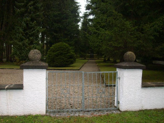 Friedhofstor in Erpfting (C) www.alemannia-judaica.de